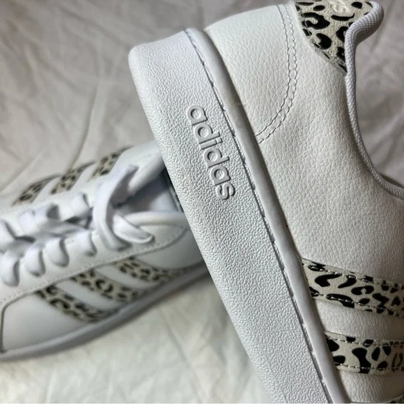 Adidas Womens Grand Court Womens Sneakers White Black Cheetah Size 8 NEW - Picture 15 of 16